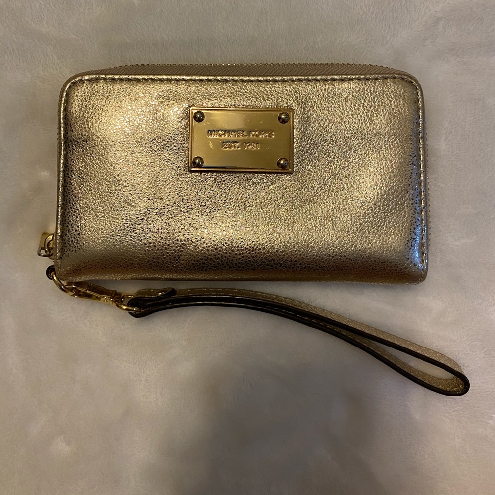 Michael Kors wristlet